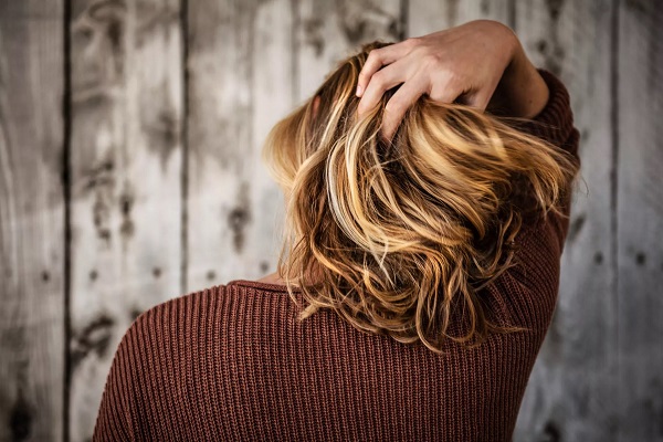 Como a rotina pode afetar os cabelos?