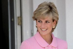 A evolução do corte de cabelo da Princesa Diana!