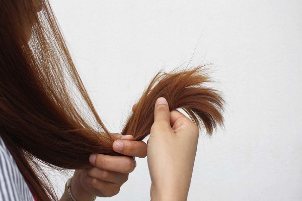 Como salvar as pontas dos cabelos sem cortá-las?