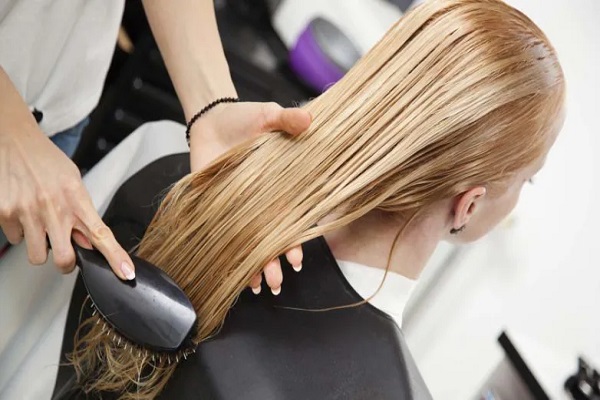 Quais são os tratamentos de cabelo mais procurados nos salões?